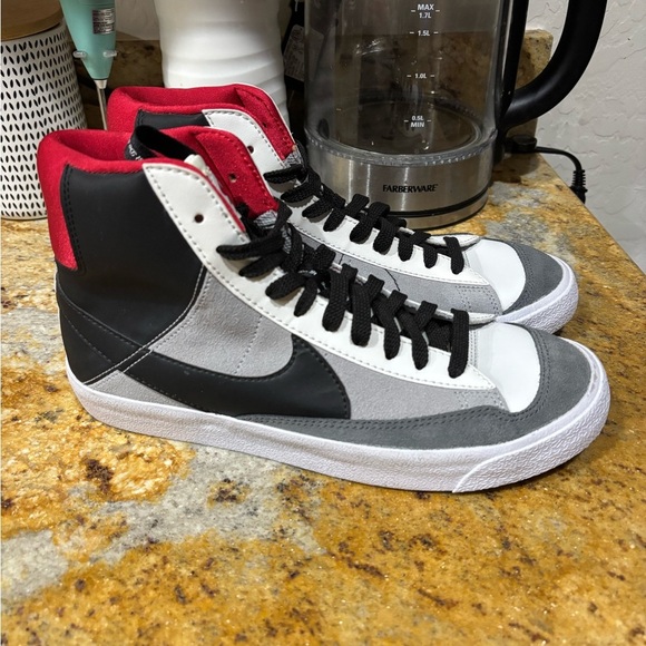 Nike Other - Nike Blazer Mid 77 size 7